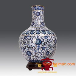 匠心獨(dú)運(yùn) 探秘北京特色景泰藍(lán)工藝品天球瓶